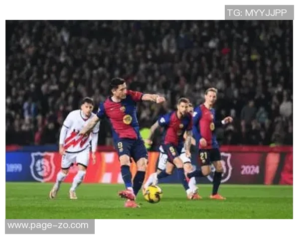 莱万连续两场西甲替补赛后不满率先离开诺坎普引发关注